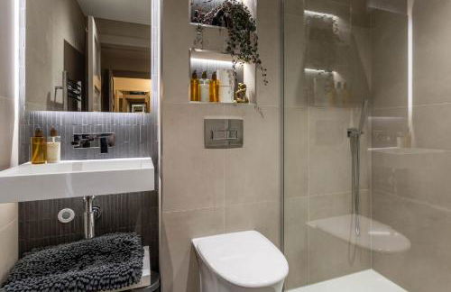 Arran Shores Luxury Shorefront Apartment 4 - Photo 13