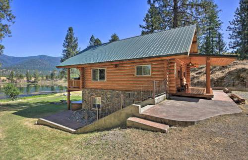 Scenic Riverfront Retreat with Hot Tub and Kayaks! - Foto 29