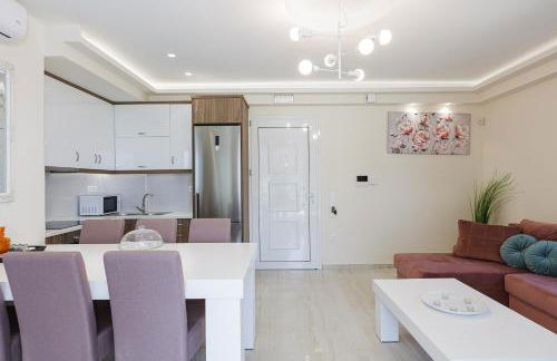 Modern family villa Basilicata Salmostro in Bali w/ Pool & BBQ Area - Foto 20