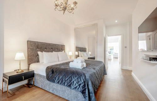 Maida Vale Gem by Little Venice with Stunning Garden - Photo 16