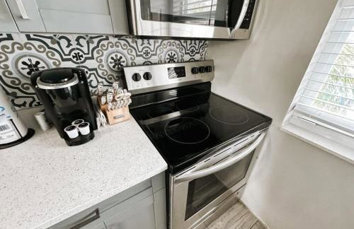 Rustic Retreats Beachy 1BR for 4 guests in the heart of Fort Lauderdale - Foto 15