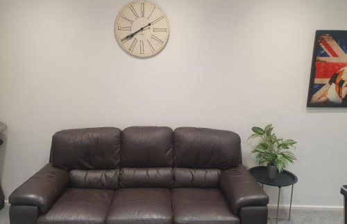 The hawthorns large detached 3 bedroom family home - Photo 38