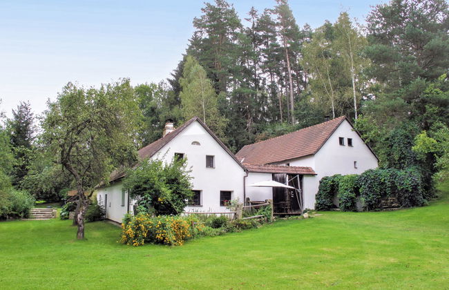 5 bedroom House in Benešov nad Černou with private pool and garden - Photo 1