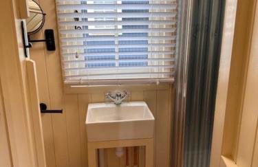 Shepherdshut-hot Tub-cotswolds-petfriendly - Photo 45