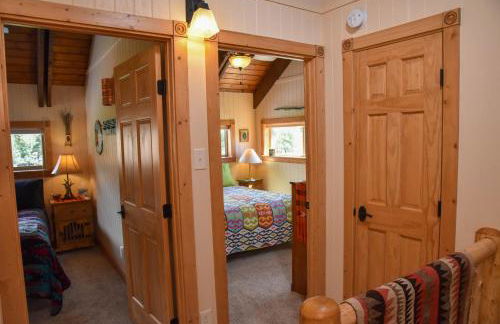 Tranquil Little Cabin On The River With High Speed Wifi - Foto 13