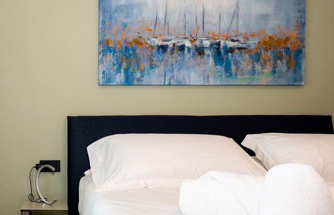 Luxury 1 in Como With 2 Bedrooms and 2 Bathrooms - Photo 7