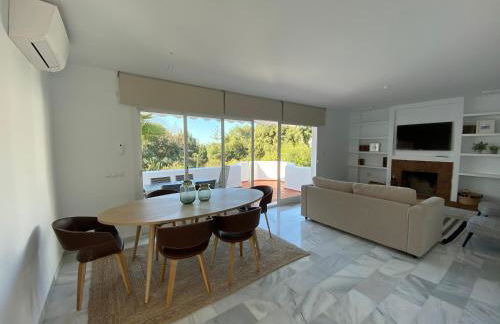 Luxury Apartm Brand newSwimming PoolGolf Beach - Photo 37