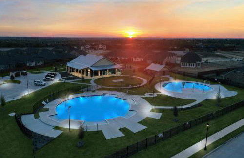 Furnished 5-bed-3-bath Executive Home - Foto 29