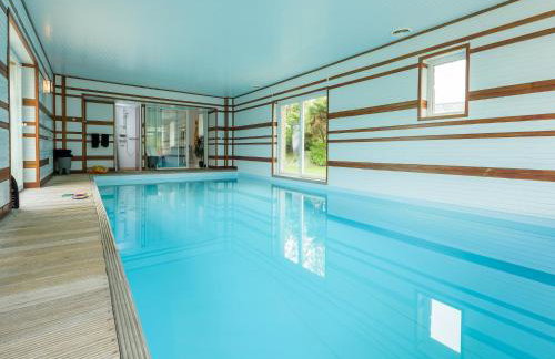 Peaceful Holiday Home in Plouguin with Indoor Pool - Foto 17