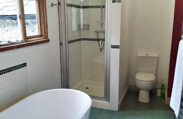 The Shire House - Photo 42