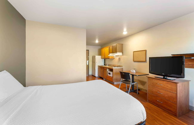 Extended Stay America Select Suites - Akron - South - Photo 13