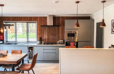 High Oaks Grange - Contemporary Lodges - Photo 10