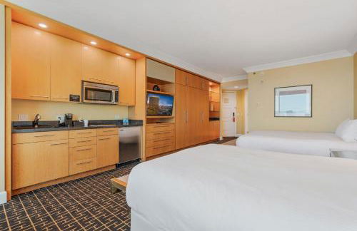 TRUMP 56th Floor - Sphere and Strip View - No Resort Fees - Photo 39