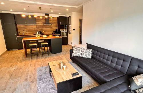 La Capucine - Lumineux avec balcon et parking - Foto 8