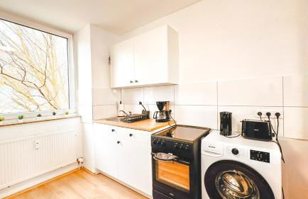 Monteurwohnung mit Balkon und Wohnzimmer - Foto 12