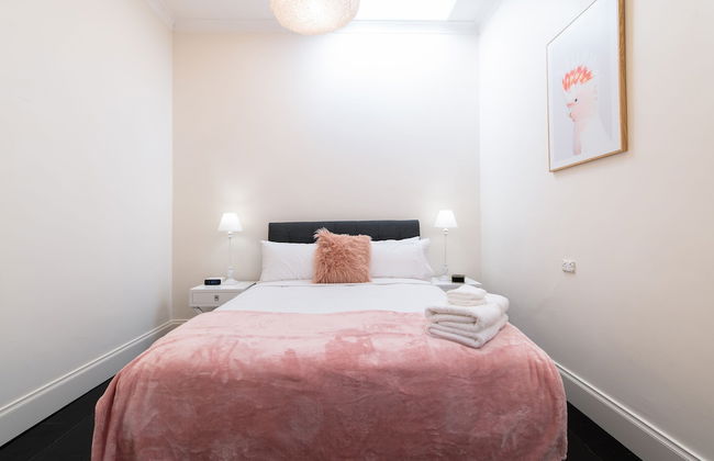 Lovely 2BR Home in Norwood - Foto 13