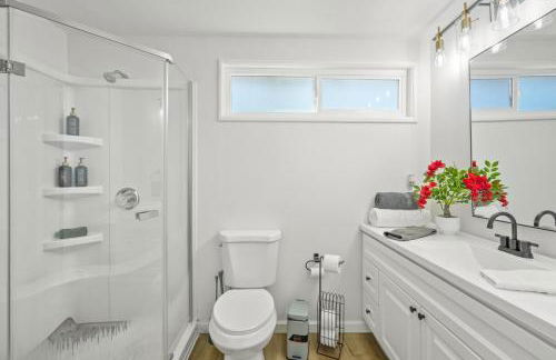 Sleeps 12 - Hot Tub - Pool - Game Room & Fire Pit! - Foto 5