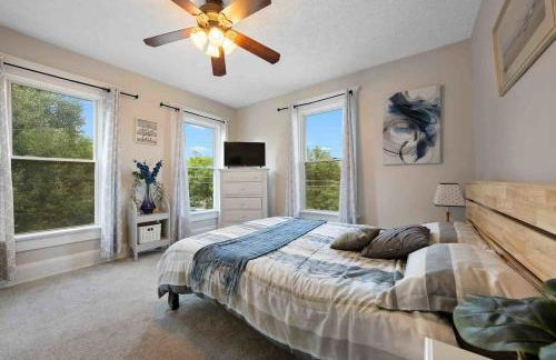 The Village Townhouse - 5 BR - Photo 3