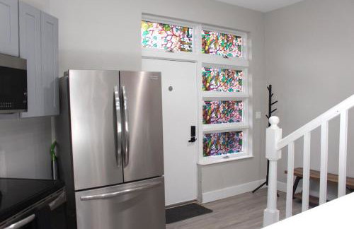 2 bdrm Modern & Hip Apt with Private Patio - Foto 19