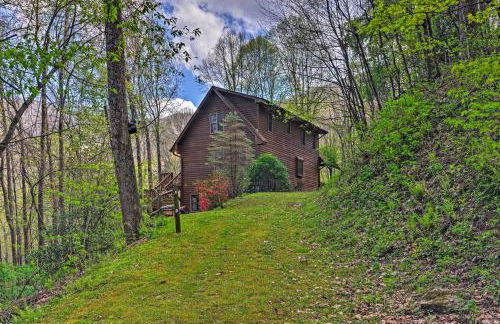 Spacious Maggie Valley Cabin with Hot Tub and MTN View - Foto 26