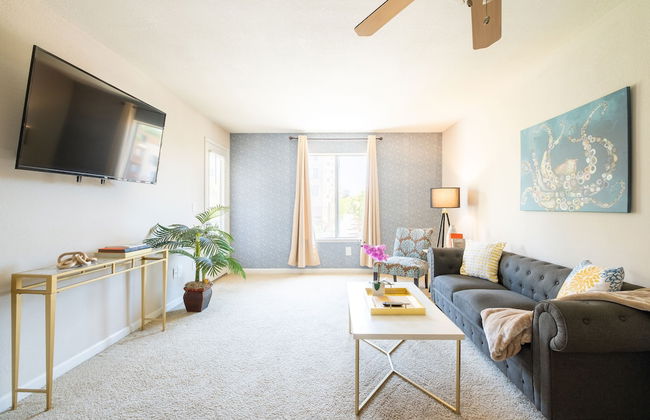 La Jolla UTC 42 - Photo 2