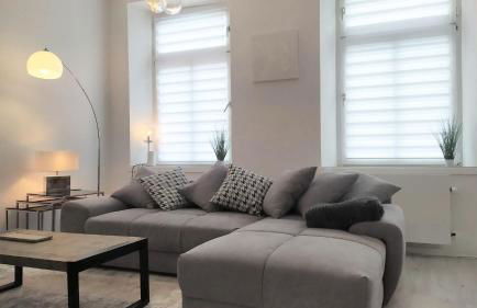 Super Wohnungen #2, #3 und #4 DG im Zentrum, Süd-Sonne und Burg-Blick - Foto 1