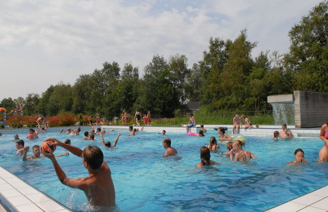 Comfortable Bungalow With Massage Shower, Within Nature - Photo 11