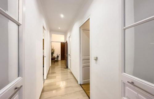 ApartEasy - Passeig de Gracia - Photo 22