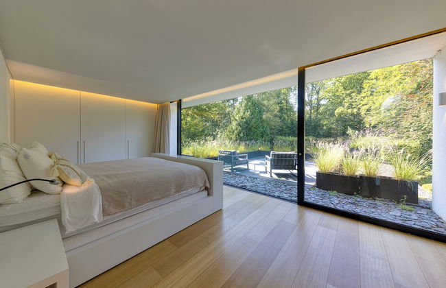 The Glass Manor - Photo 9