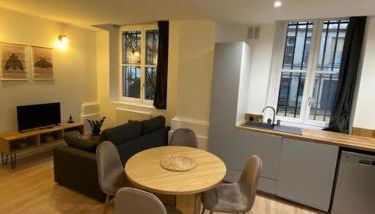 Cozy 1BR in Lyon Center - Foto 1