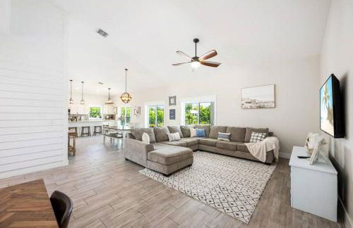 Mini Golf Course*Heated Saltwater Pool*Lakeview! - Foto 19