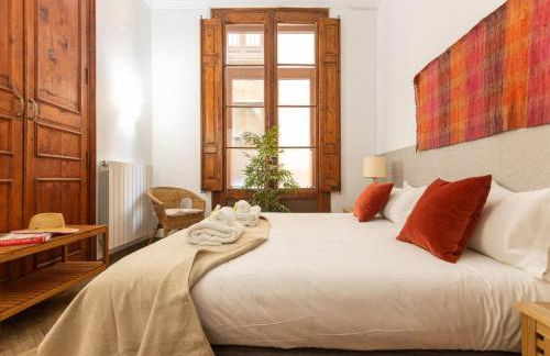 GREAT SPACIOUS APARTMENT IN THE GOTHIC QUARTER - Foto 2