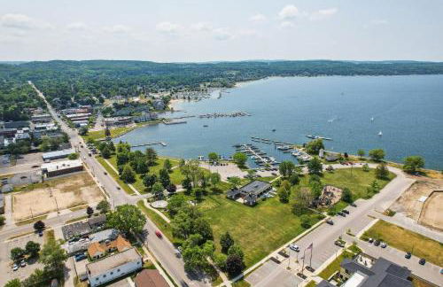 Boyne City Cottage Walk to Downtown and Lake! - Photo 25