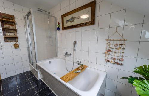 Schloßberg-Domizil mit Weitblick - Arbeitsplatz, Balkon, Netflix, Badewanne & Yogamatte - Foto 2