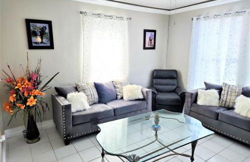 Furnished Home for Traveling Nurses, Corporate Stay Mid-Term Galveston-only 10Min to UTMB-7 Min to Cruise Port-1 Block to Beach Pleasure Pier- Large 3Bed-2Bath-7 Beds-CasaAzul 2605B - Foto 33
