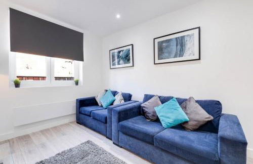 Luxurious 1 Bed Serviced Apartment with Wi-Fi - Photo 48