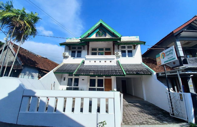 Homestay Jogja 4 Kamar Tidur Full AC Seputaran Umbulharjo dekat Gembiraloka - Foto 1