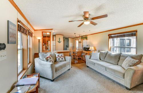 Waterfront Home with Boat Slips in Northern Michigan - Foto 1