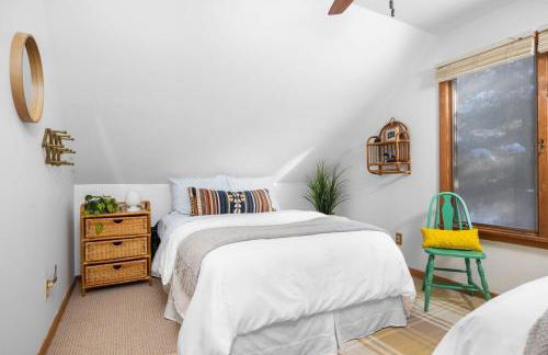 Camp Birch: Waterfront Home on Lake Leelanau - Foto 23