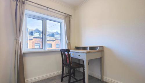 Regent House - Holiday Home With Free Parking - 5 Minutes Drive to Coop Live Arena, Etihad Stadium & Manchester City Centre - Foto 3