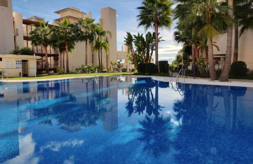 Luxury 2 bedrooms, Private Heated Pool - EHHouse - Photo 1