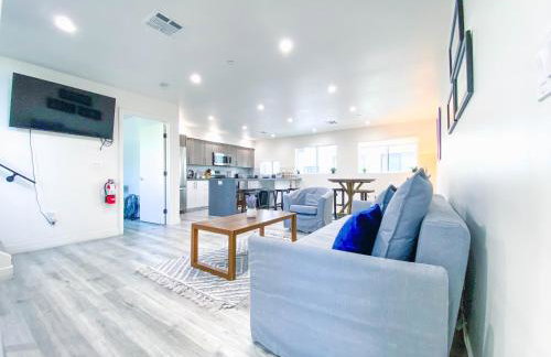 Stylish 3 BR/3BR family house - Photo 18