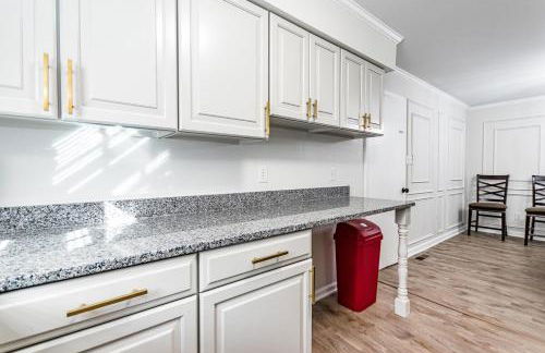 Raleigh house w master suite - 4min to Fenton - Foto 10