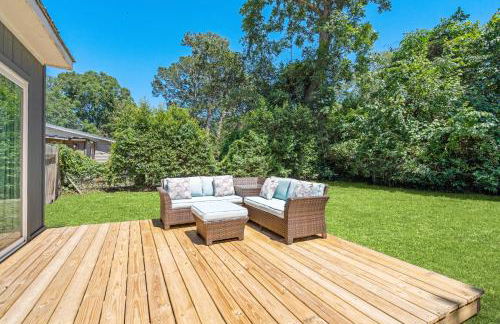 Cottage Under the Magnolia Trees - Photo 9