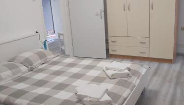 Pepa Zg - Photo 1