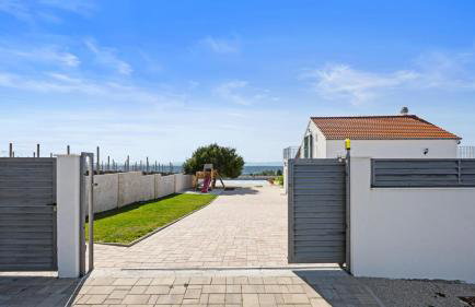 Villa MilaMar by Villas Guide - Photo 40