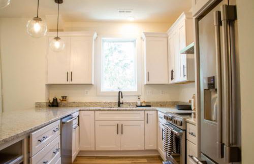 Apartment in Heart of Crozet Near KFV - Mtn Views 302 - Foto 8