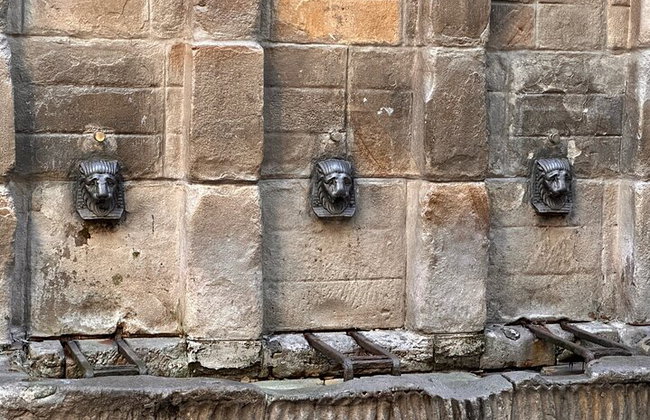 Tour a pie por el casco antiguo de Bilbao y caza del tesoro - Foto 2