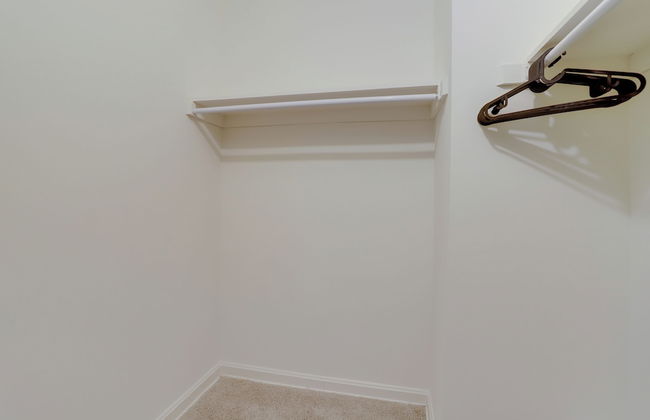 Modern Apt Near Airport & Metro - Photo 37