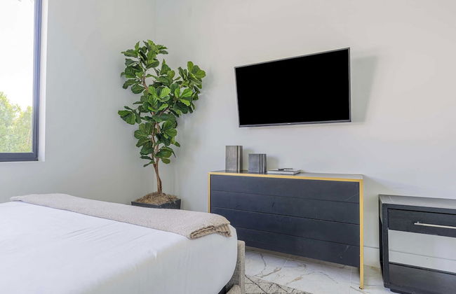 Sleeps 26 Pool, Hot Tub, Pickleball & Putting Green Bravo Villa #12 by Avantstay - Foto 78